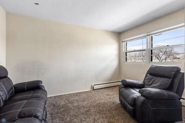 $568,000 | 2501 9th Street North, Fargo, ND 58102