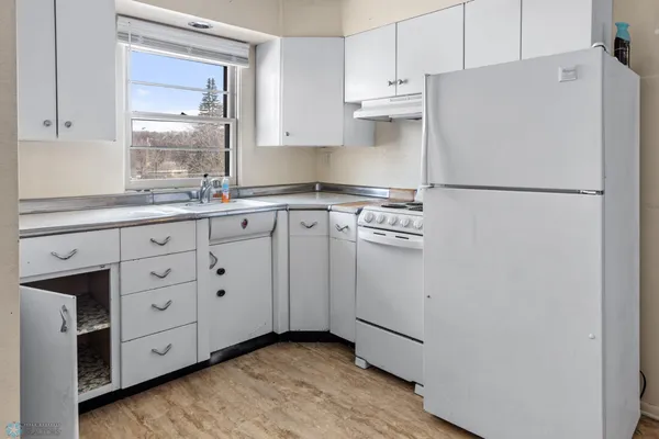 $568,000 | 2501 9th Street North, Fargo, ND 58102