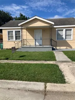 $1,700 | 3827 Derbigny Street, Metairie, LA 70001