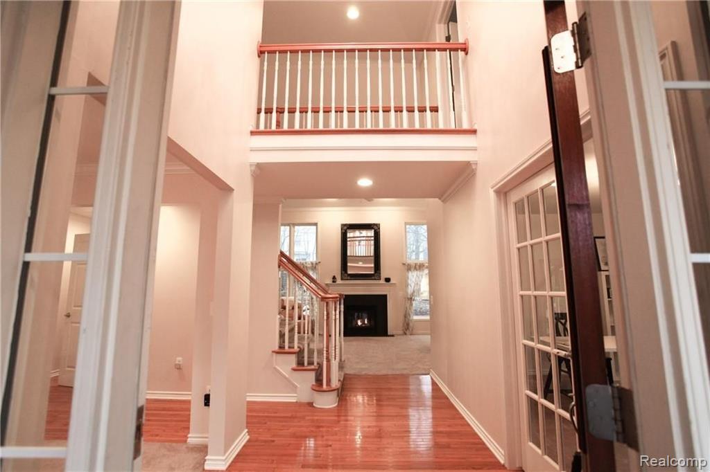510 Bloomer Ridge Drive Rochester, MI 48307 - Photo 5 of 48
