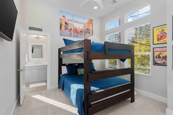 $2,500 | 4202 Gillespie Street, Unit A, Houston, TX 77020
