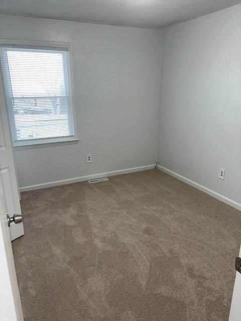 4760 Lantern Street Roanoke, VA 24019 - Photo 8 of 18 an empty room with a window