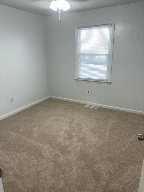 4760 Lantern Street Roanoke, VA 24019 - Photo 9 of 18 an empty room with a window