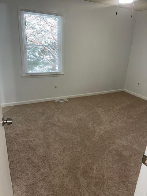 4760 Lantern Street Roanoke, VA 24019 - Photo 10 of 18 an empty room with a window
