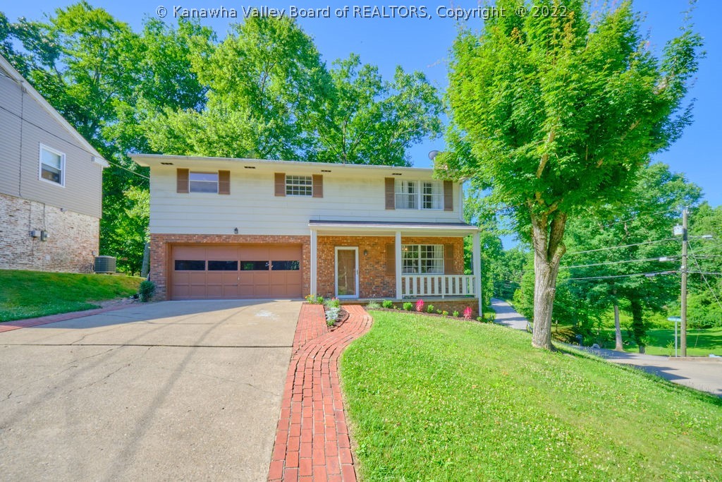 1422 Newcastle Road Charleston, WV 25314 - Photo 2 of 34 Gallery Image 2