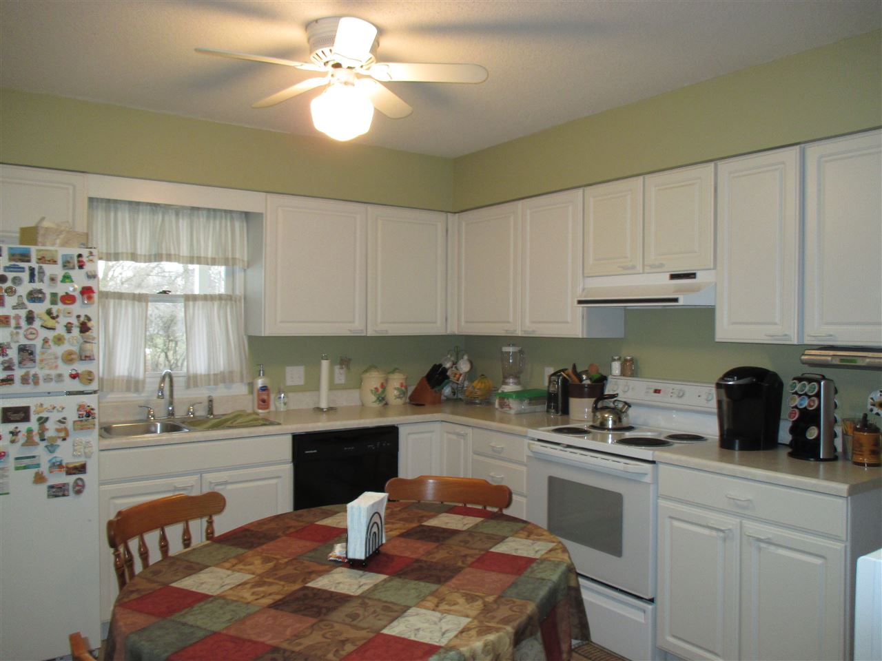400 Ruth Street Huntington, IN 46750 - Photo 5 of 26 Gallery Image 5