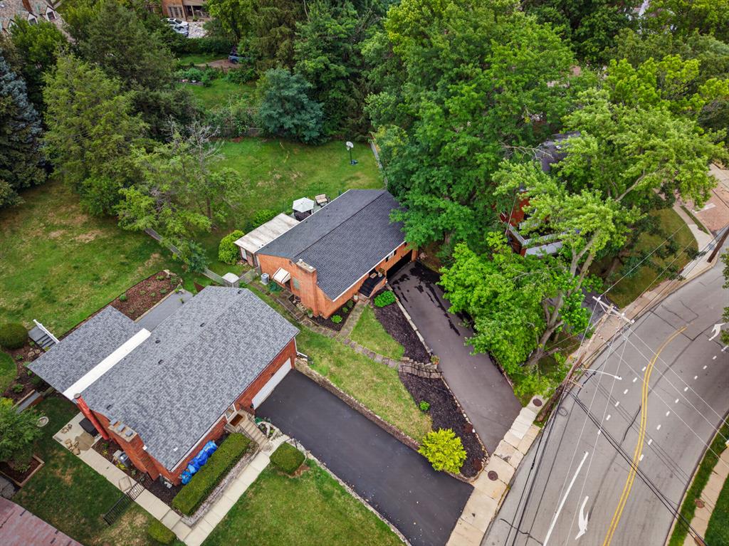 1304 Cochran Road Pittsburgh, PA 15243 - Photo 30 of 36 Gallery Image 30