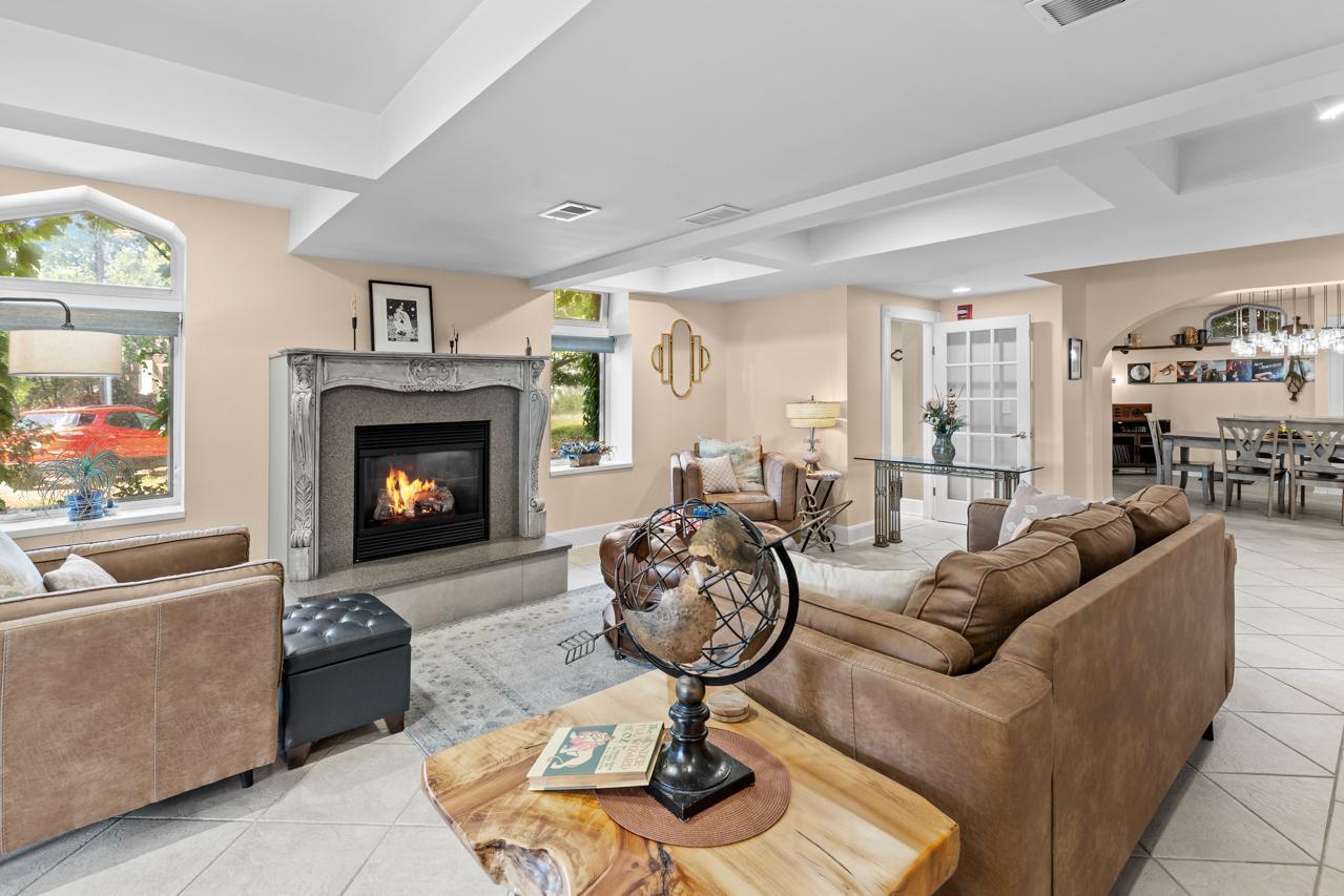 307 Ridgewood Avenue, Unit 4 Minneapolis, MN 55403 - Photo 2 of 15
