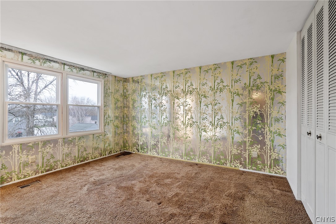 5984 Darby Road Cicero, NY 13039 - Photo 19 of 43 Primary bedroom features a full bathroom!