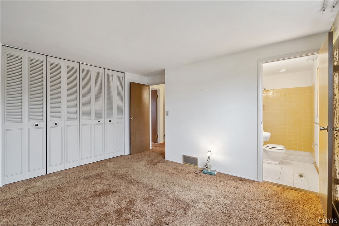 5984 Darby Road Cicero, NY 13039 - Photo 20 of 43 loads of closet space!