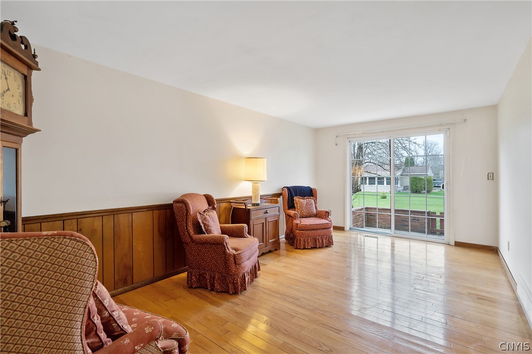 5984 Darby Road Cicero, NY 13039 - Photo 8 of 43 Family room/Den with backyard access