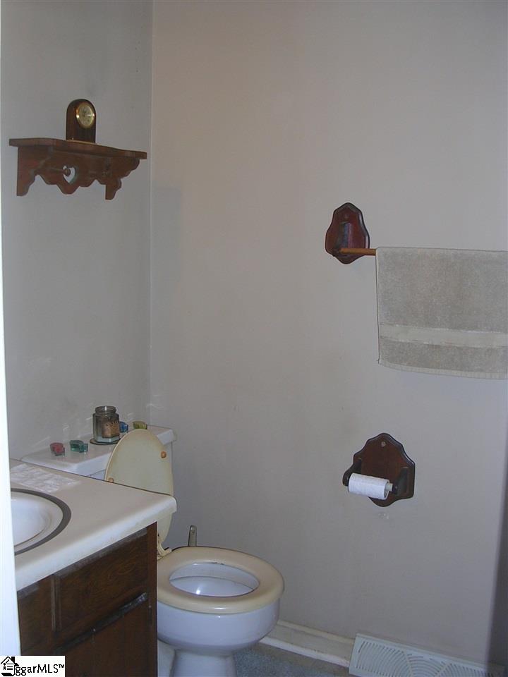 404 Butler Road Pelzer, SC 29669 - Photo 9 of 17 Gallery Image 9
