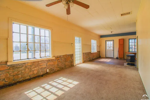 $270,000 | 25388 Chieftain Road, Lawrence, KS 66044