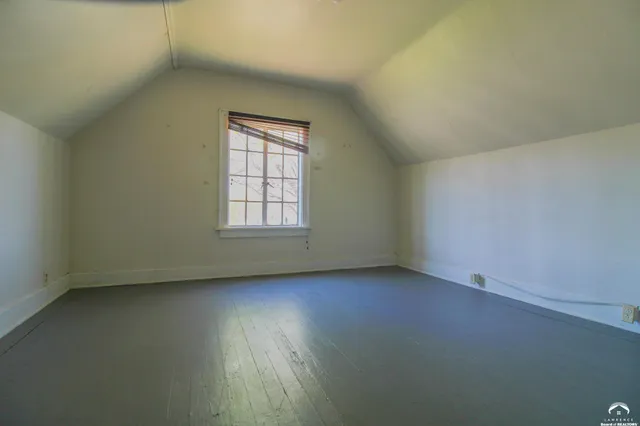 $270,000 | 25388 Chieftain Road, Lawrence, KS 66044