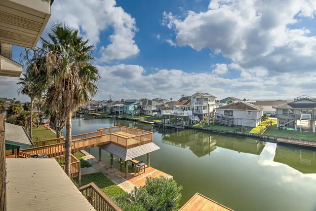 $524,900 | 1095 Redfish Street, Bayou Vista, TX 77563