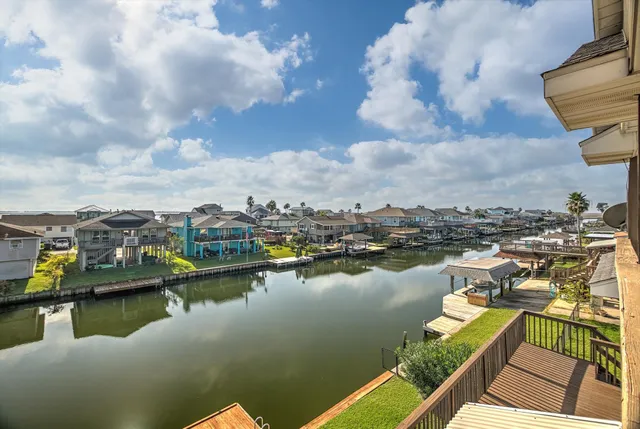 $524,900 | 1095 Redfish Street, Bayou Vista, TX 77563