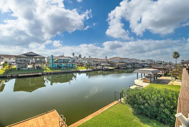 $524,900 | 1095 Redfish Street, Bayou Vista, TX 77563