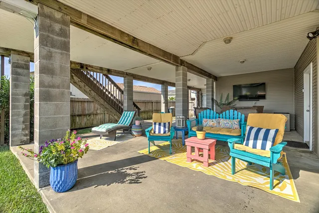 $524,900 | 1095 Redfish Street, Bayou Vista, TX 77563