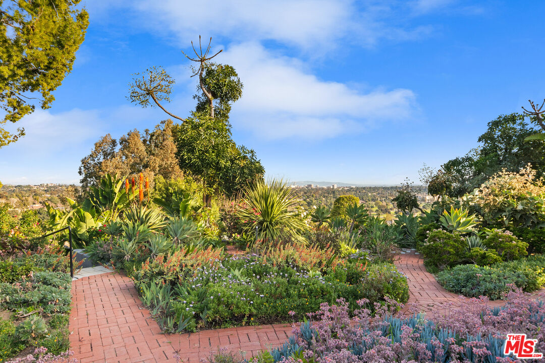 1820 Braemar Road Pasadena, CA 91103 - Photo 18 of 75