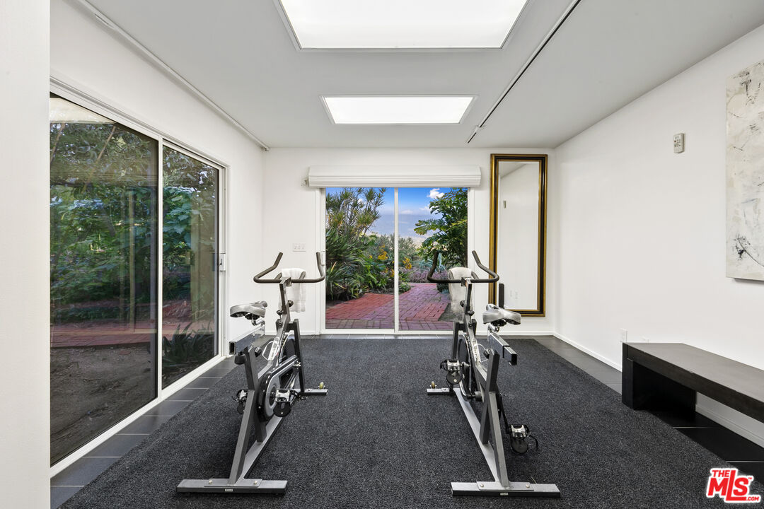 1820 Braemar Road Pasadena, CA 91103 - Photo 54 of 75 a view of a room with gym equipment