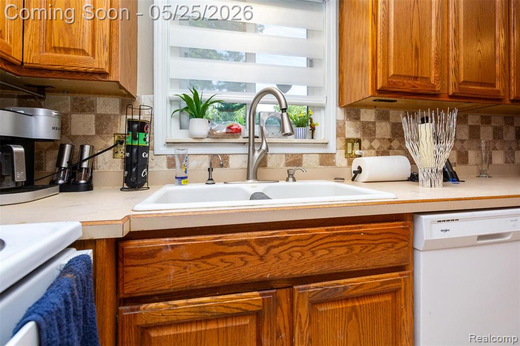 42928 Versailles Road Canton, MI 48187 - Photo 15 of 53