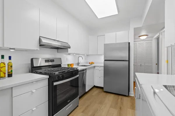 $169,900 | 9804 Georgia Avenue, Unit 23302, Silver Spring, MD 20902