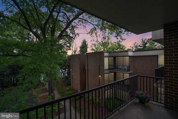 $169,900 | 9804 Georgia Avenue, Unit 23302, Silver Spring, MD 20902