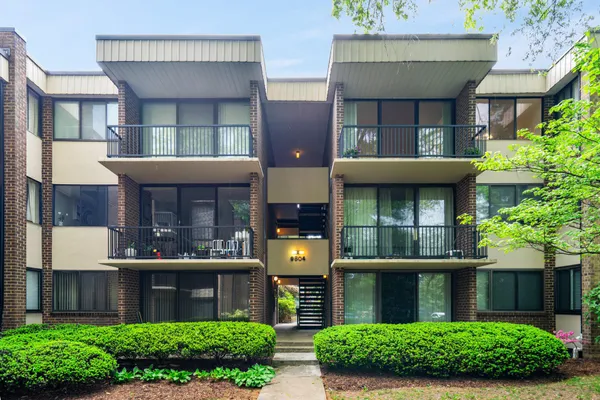 $169,900 | 9804 Georgia Avenue, Unit 23302, Silver Spring, MD 20902