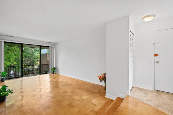 $169,900 | 9804 Georgia Avenue, Unit 23302, Silver Spring, MD 20902