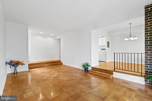 $169,900 | 9804 Georgia Avenue, Unit 23302, Silver Spring, MD 20902