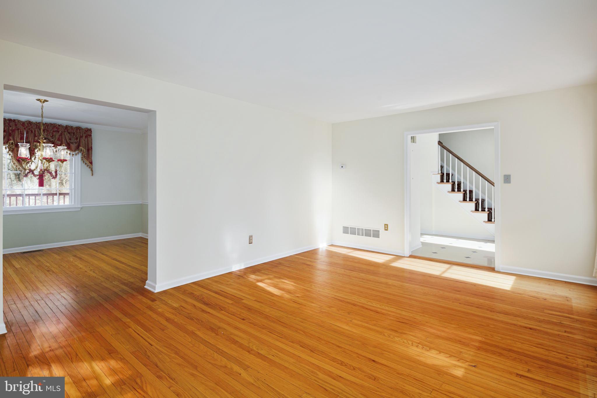 6028 Goshen Road Newtown Square, PA 19073 - Photo 3 of 32 Family Room