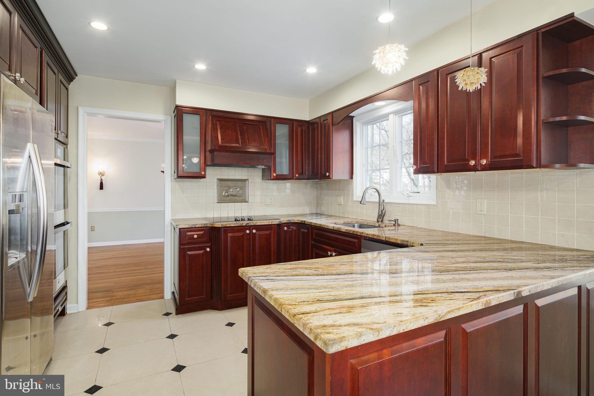 6028 Goshen Road Newtown Square, PA 19073 - Photo 5 of 32 Kitchen