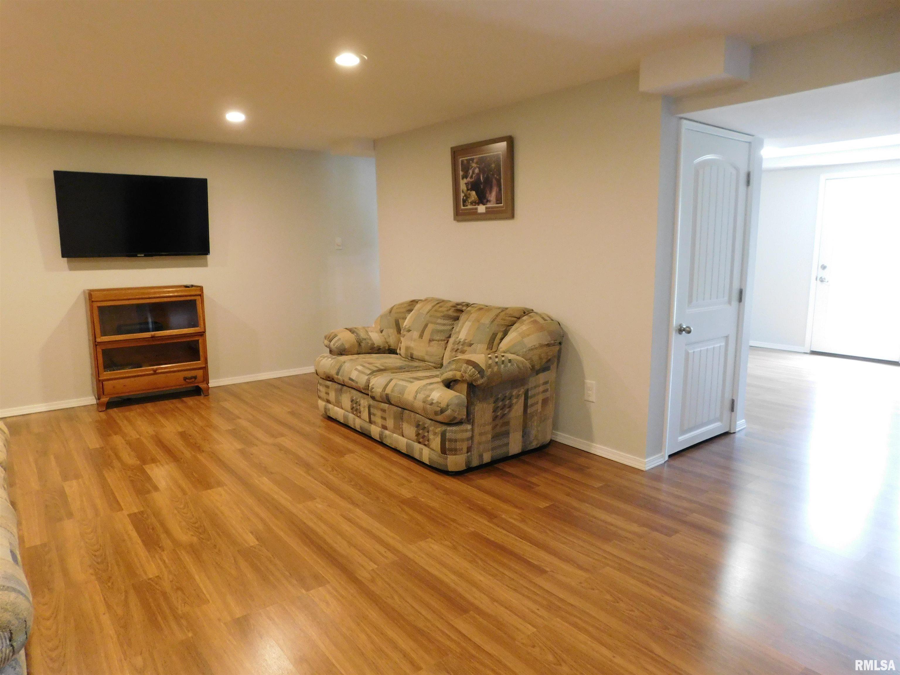 2671 Farthing Road Odin, IL 62870 - Photo 16 of 23