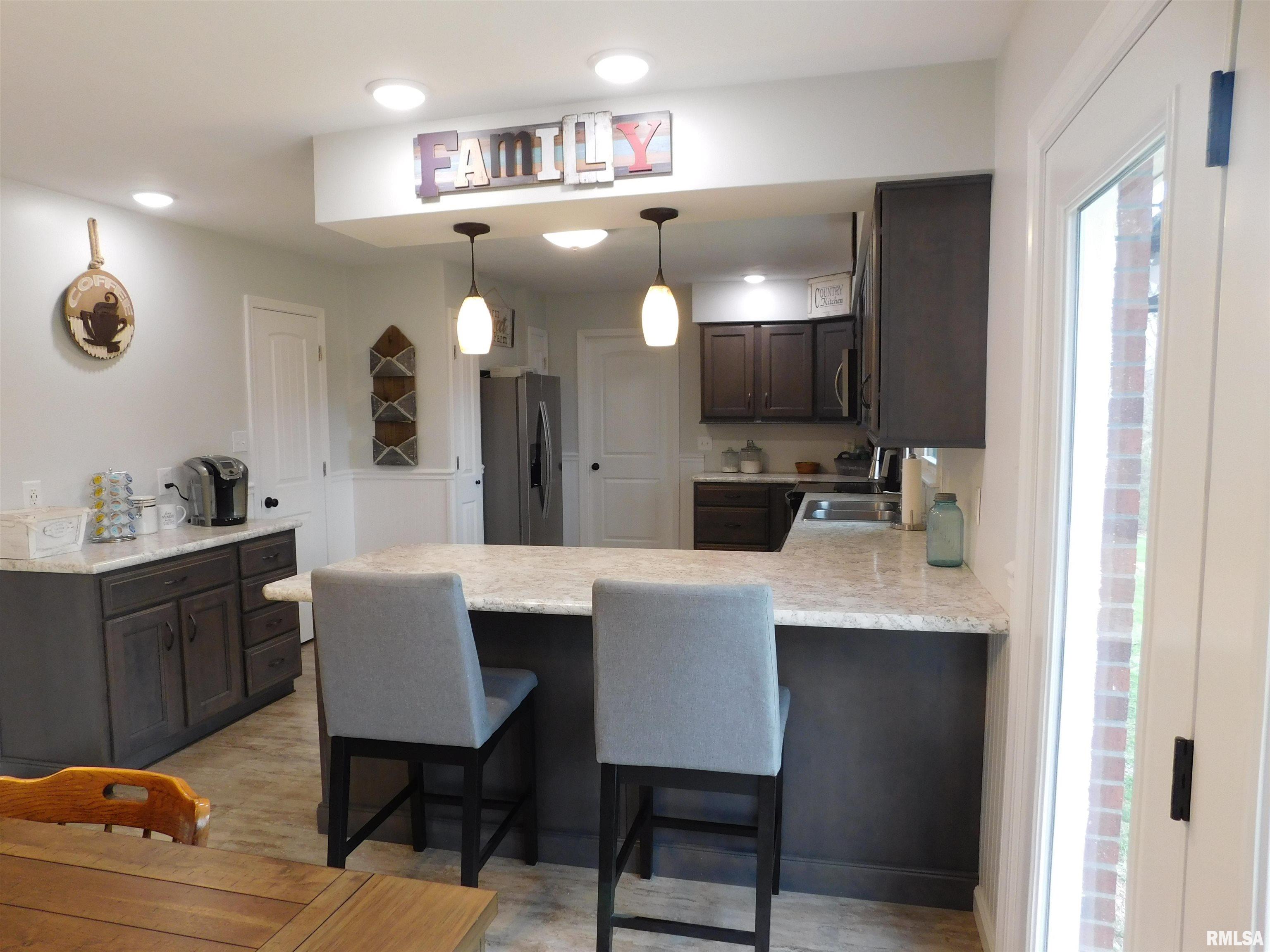 2671 Farthing Road Odin, IL 62870 - Photo 6 of 23