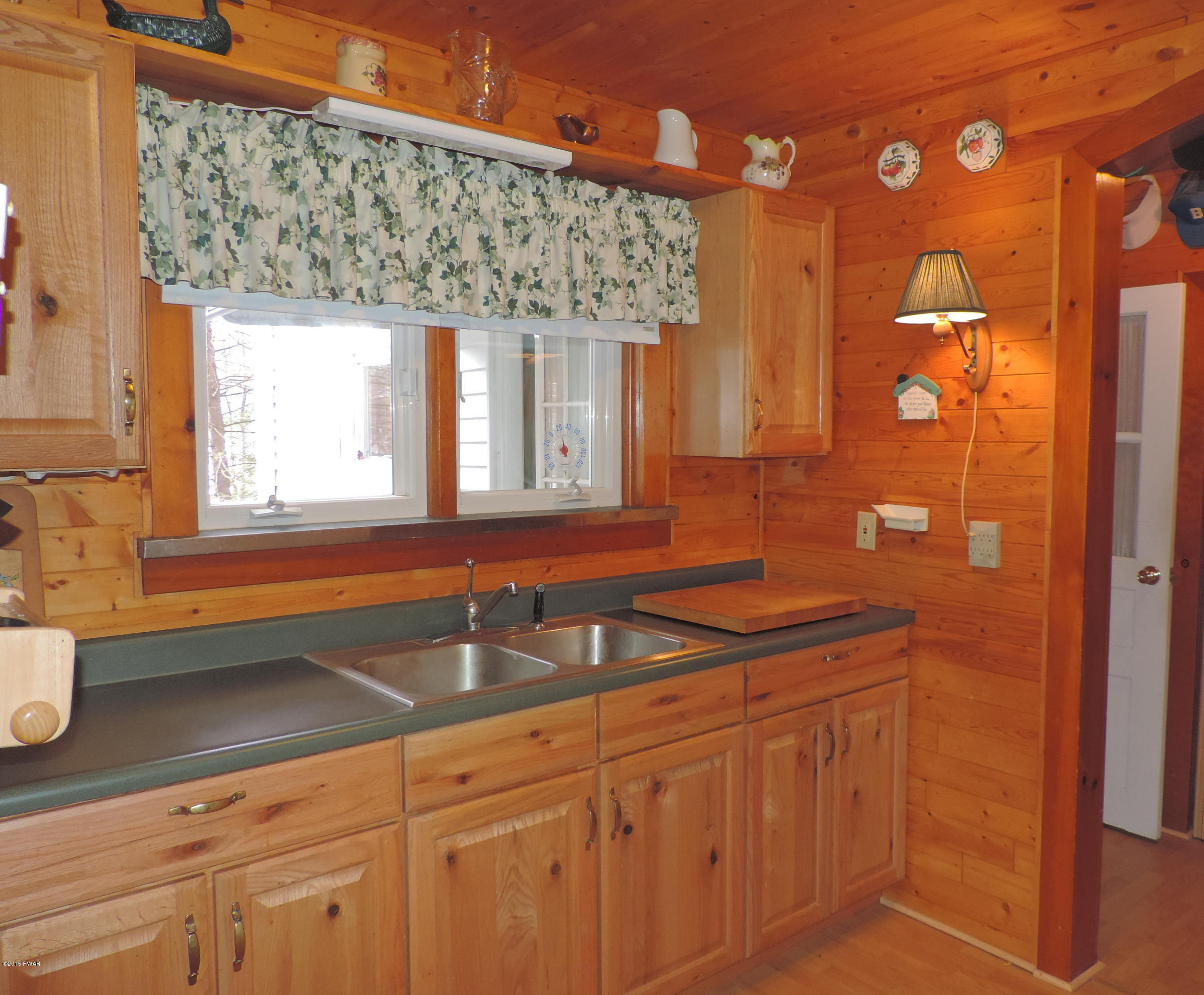 113 Bent Road Greentown, PA 18426 - Photo 11 of 23 DSCN3700