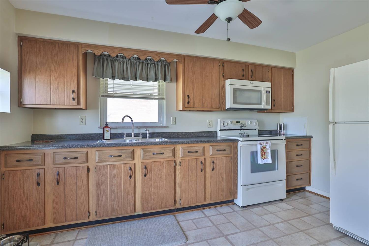 5962 Lawrence Road Cincinnati, OH 45248 - Photo 11 of 43