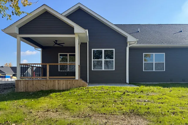 $325,000 | 615 Anjali Court, Unit A, Sycamore, IL 60178