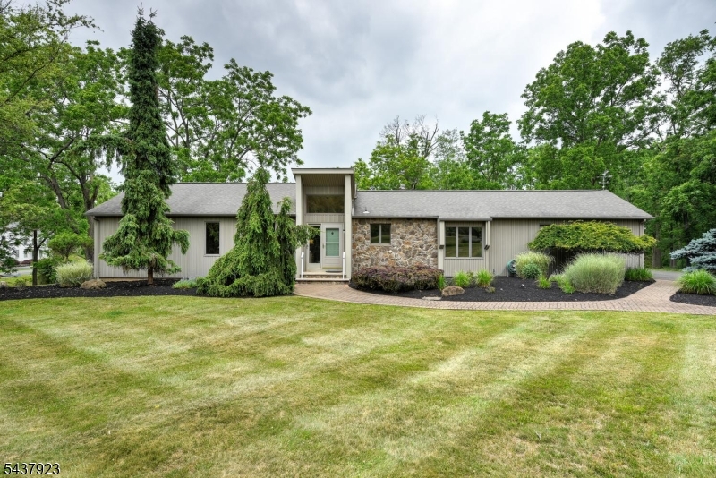 1 Hendrick Road Flemington, NJ 08822 - Photo 1 of 44