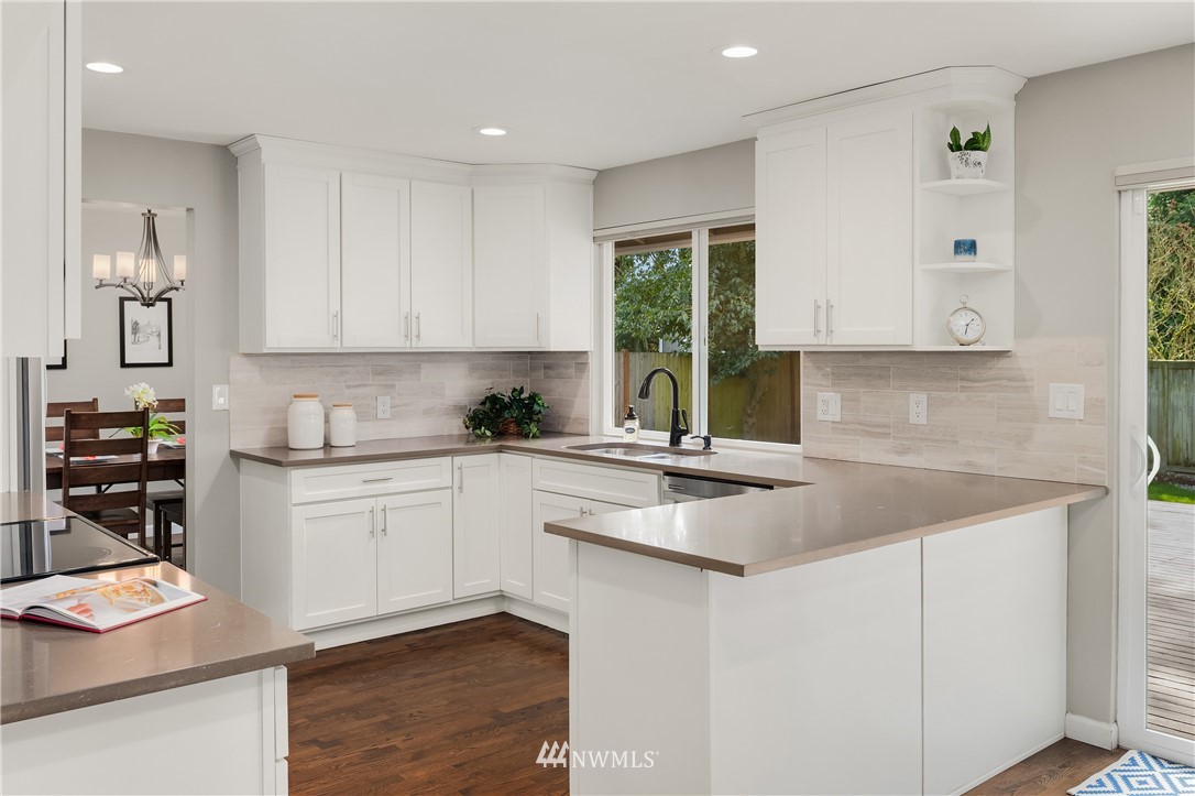 10503 Northeast 197th Street Bothell, WA 98011 - Photo 11 of 34 Gallery Image 11
