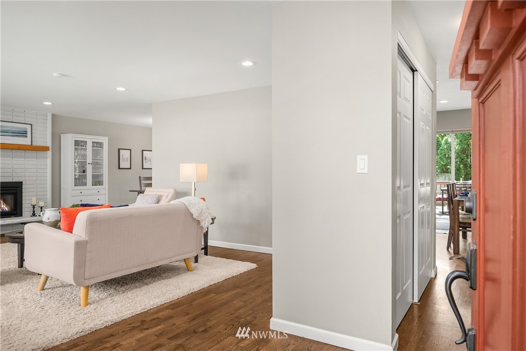 10503 Northeast 197th Street Bothell, WA 98011 - Photo 3 of 34 Gallery Image 3