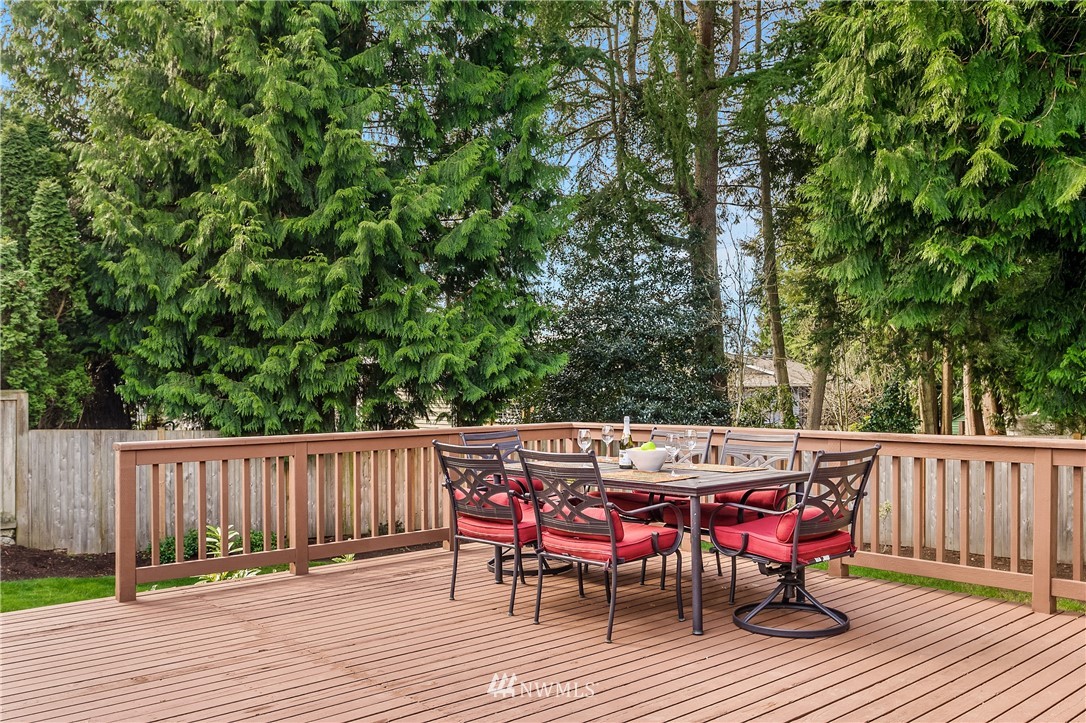 10503 Northeast 197th Street Bothell, WA 98011 - Photo 28 of 34 Gallery Image 28