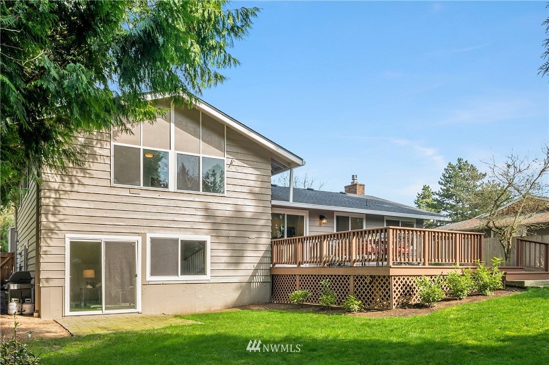10503 Northeast 197th Street Bothell, WA 98011 - Photo 32 of 34 Gallery Image 32