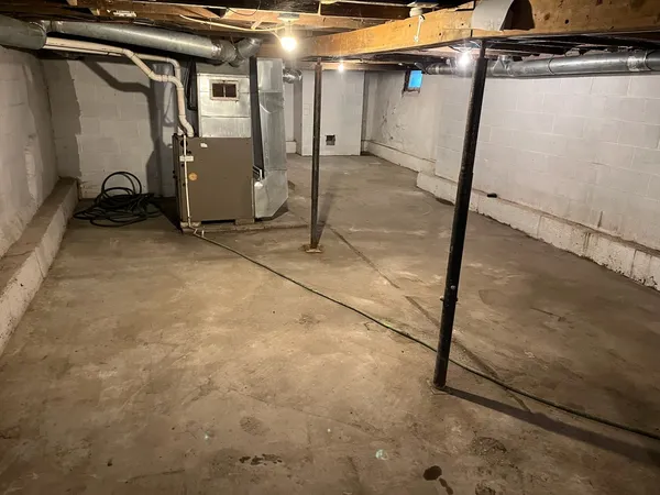 $133,567 | 915 West Superior Street, Ottawa, IL 61350