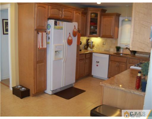 112 Inman Avenue Colonia, NJ 07067 - Photo 12 of 25 Gallery Image 12