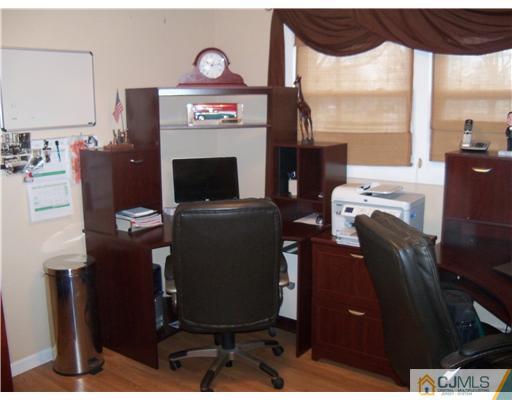 112 Inman Avenue Colonia, NJ 07067 - Photo 16 of 25 Gallery Image 16