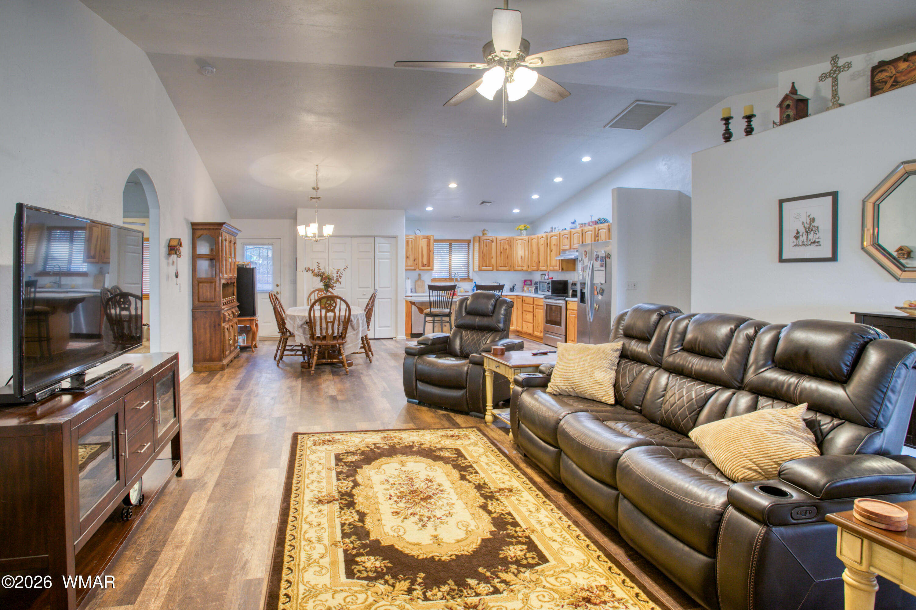 5381 Bear Run Road Lakeside, AZ 85929 - Photo 4 of 29 Is this an entertainer's delight, or what???
