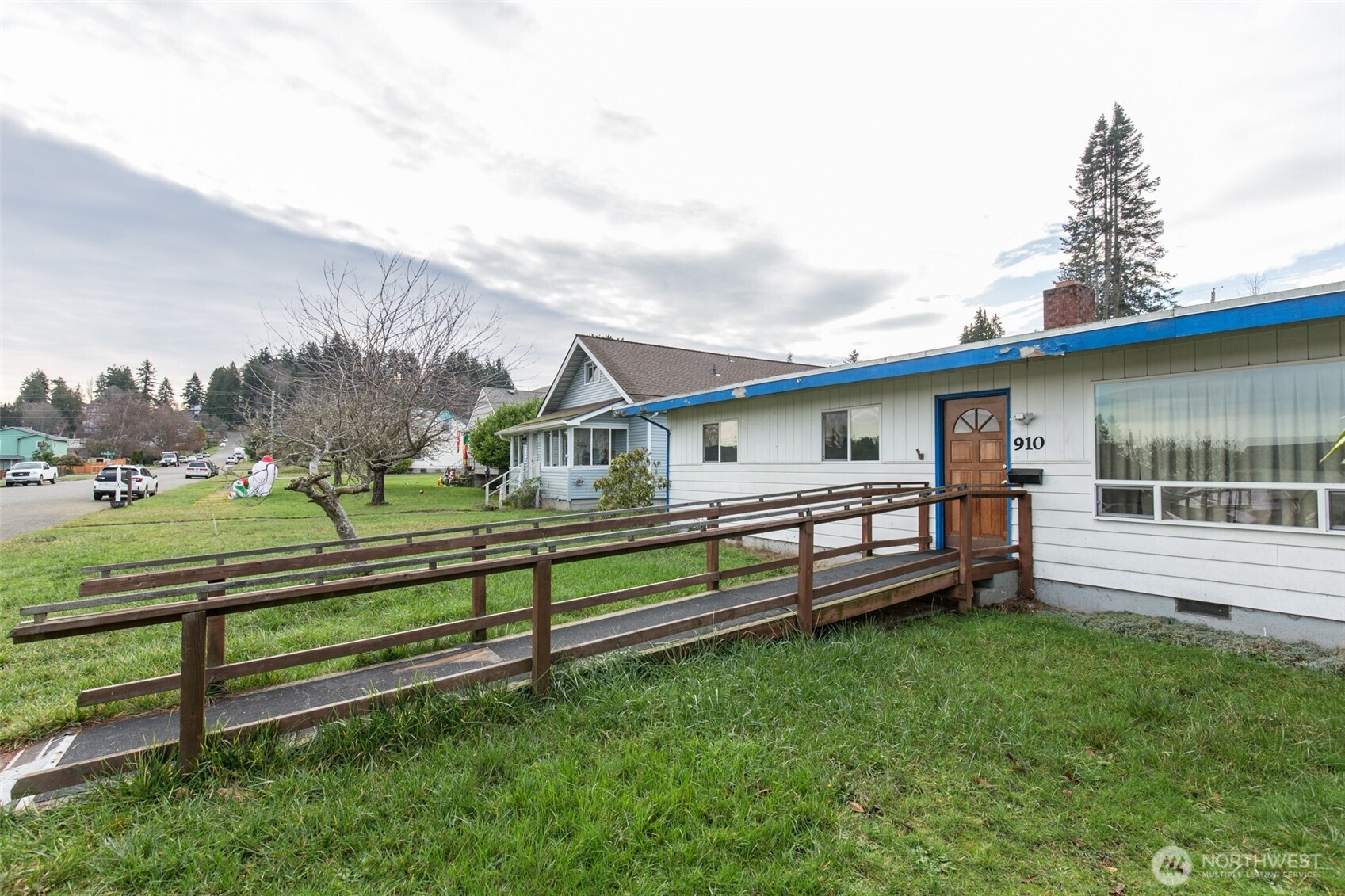 910 East 7th Street Port Angeles, WA 98362 - Photo 20 of 33 a view of a house with a big yard