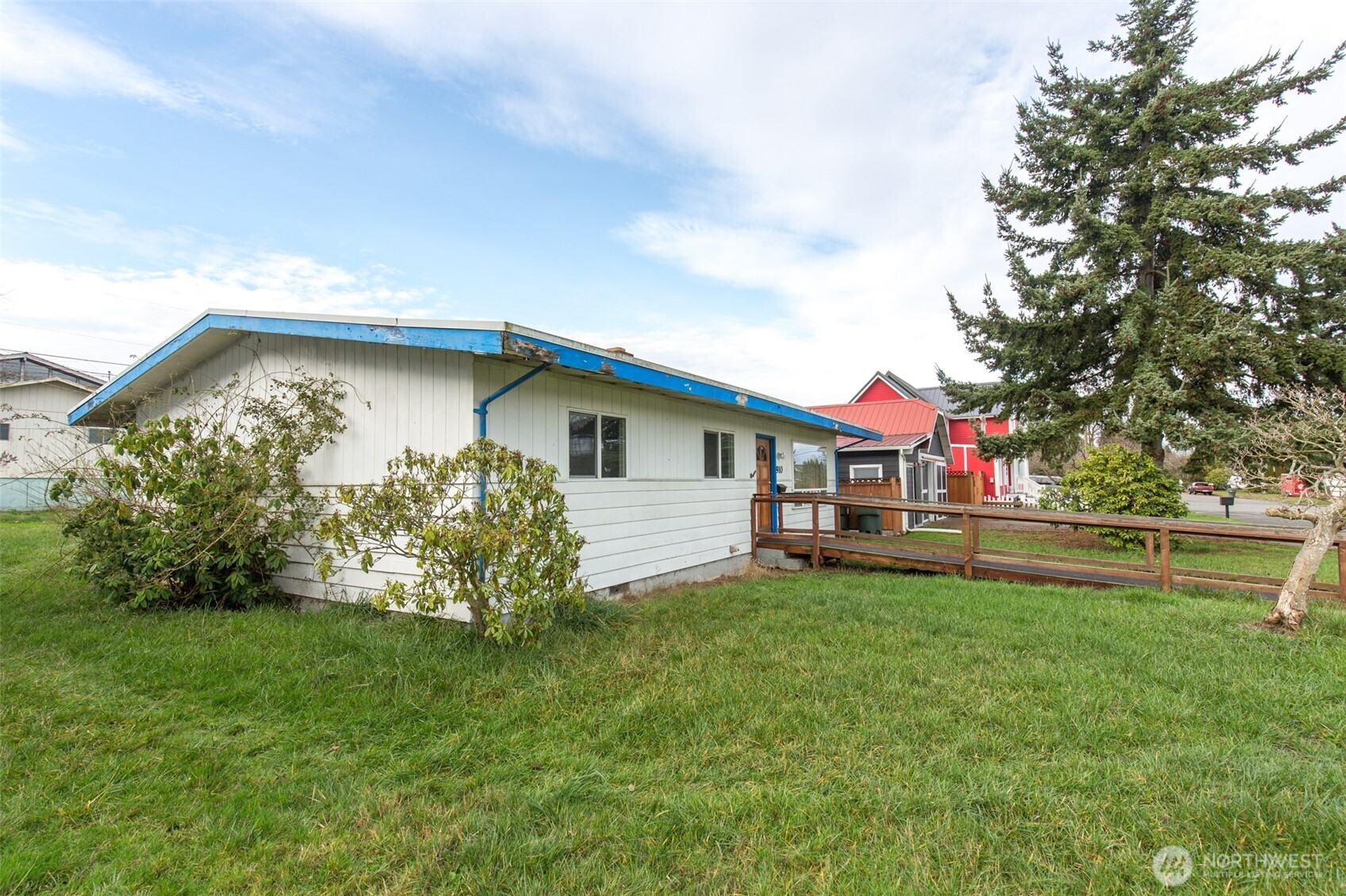 910 East 7th Street Port Angeles, WA 98362 - Photo 23 of 33 a house view with a garden space