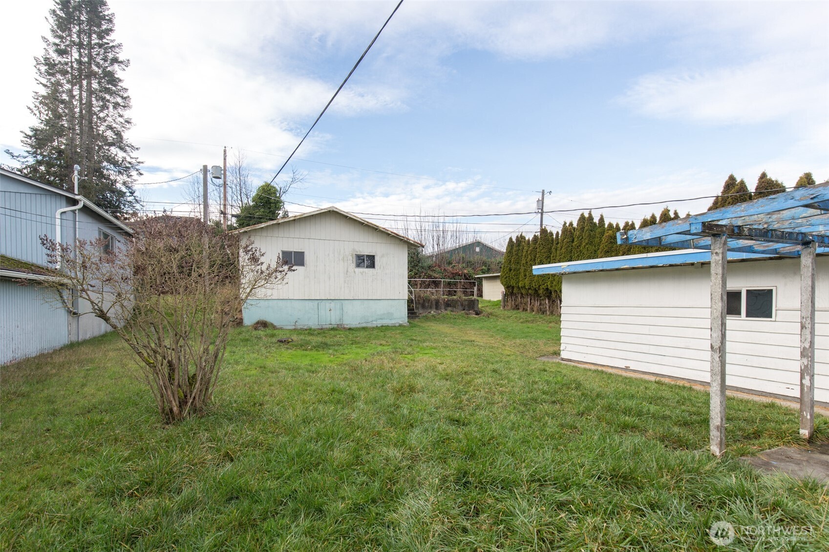 910 East 7th Street Port Angeles, WA 98362 - Photo 27 of 33 a view of a house with backyard