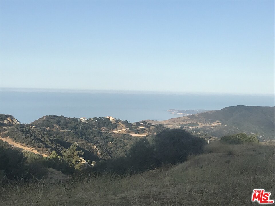 210 Lorine Lane Malibu, CA 90265 - Photo 20 of 48 a view of city and mountain
